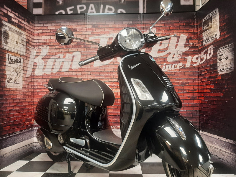 Vespa GTS 300 SUPER 2016