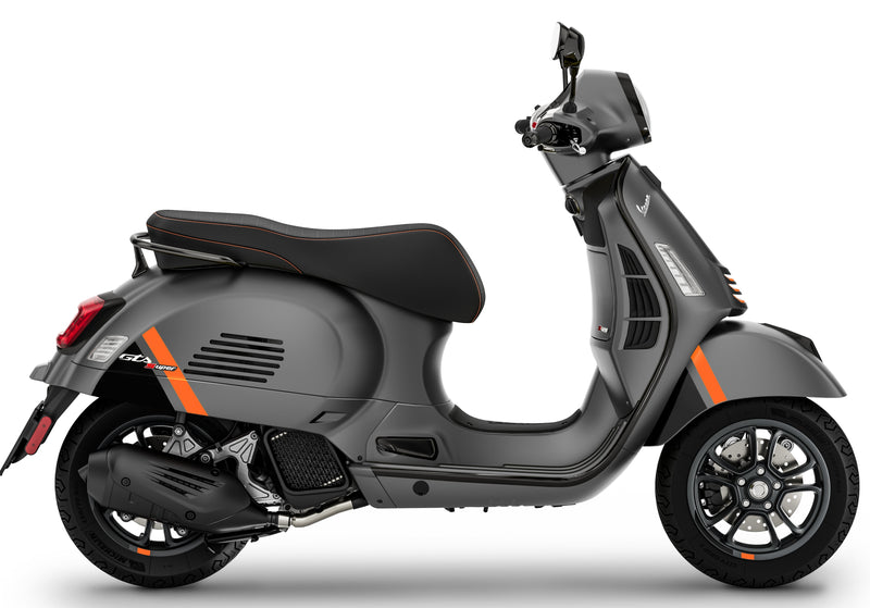 Vespa GTS 125 Super Sport RST22 - Grigio Travolgente - Save £715 On RRP.